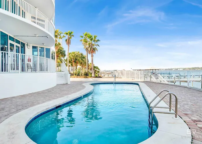 Luxury Lagoon Getaway Corner Unit Amazing View *