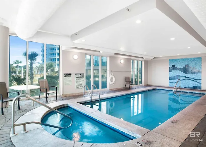 Holiday home Luxury Lagoon Getaway Corner Unit Amazing View