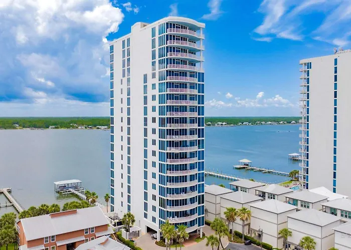 Luxury Lagoon Getaway Corner Unit Amazing View *